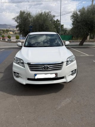 Toyota RAV4 2011