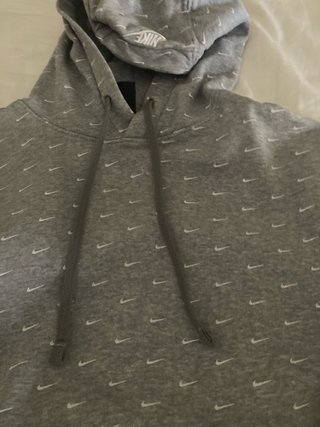 Sudadera Nike Gris con Logo Repetido