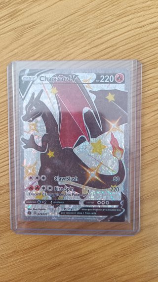 Carta Pokémon Charizard V 079/073