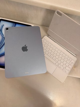 iPad Air 11 M3 256GB + Magic Keyboard