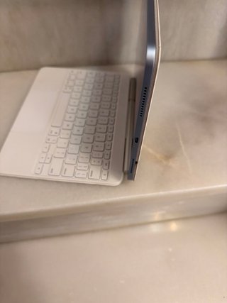 iPad Air 11 M3 256GB + Magic Keyboard