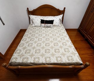 Cama madera con colchón y somier