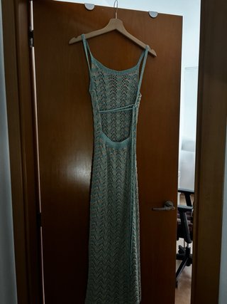 Vestido largo calado turquesa y dorado con espalda