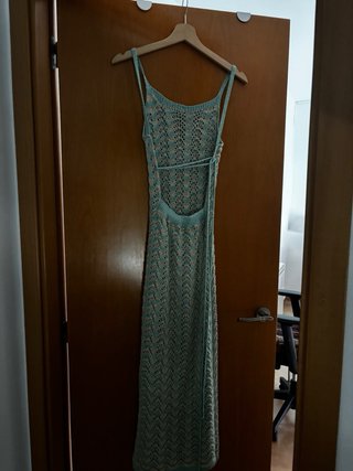 Vestido largo calado turquesa y dorado con espalda