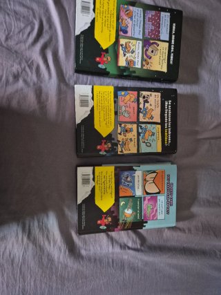 3 libros de polican 2 en catalan y uno en español