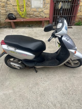 Yamaha Neos 49cc Scooter