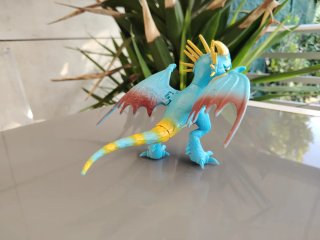 Dragón azul de juguete