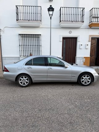 Mercedes-Benz Clase C 2003
