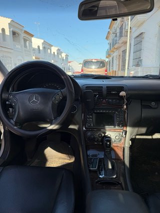 Mercedes-Benz Clase C 2003