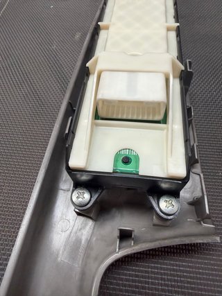 Botonera Toyota Prius Plus Lado Conductor