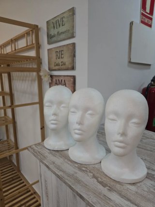 Cabezas de maniquíes para exposición