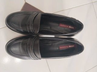 Zapatos Mustang de tacón negros