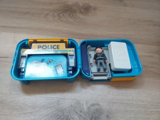 Comisaría Policía Coche y Figura