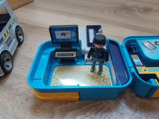 Comisaría Policía Coche y Figura