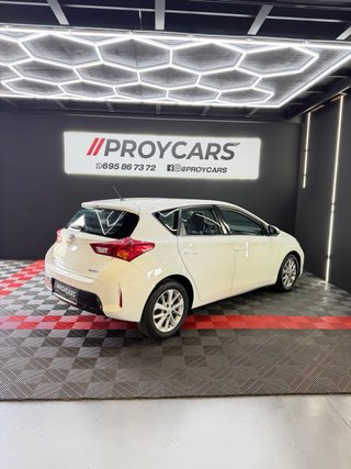 Toyota Auris 2014