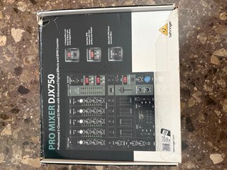 Mezclador DJ Behringer DJX750 USB