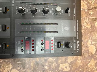 Mezclador DJ Behringer DJX750 USB