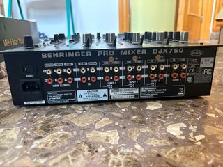 Mezclador DJ Behringer DJX750 USB