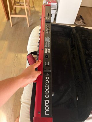 Nord Electro 6D Teclado Casi Nuevo