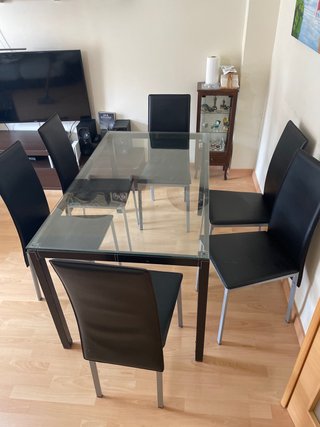 Mesa comedor cristal + 6 sillas negras