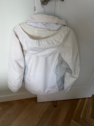 Cortavientos Columbia Blanco y Gris