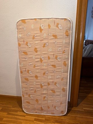 Cuna blanca con colchón