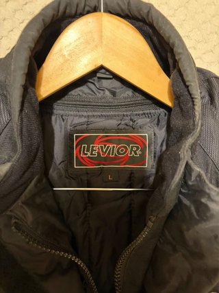Chaqueta de moto LEVIOR negra