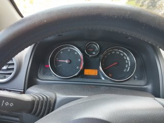 4 X4 con gancho de remolque