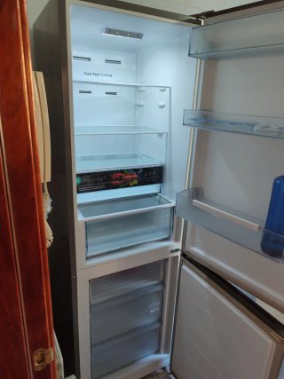 Nevera Combi Hisense 2 años uso