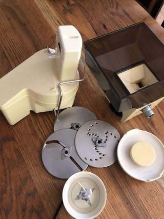 Amasadora Kenwood Chef Roja con accesorios