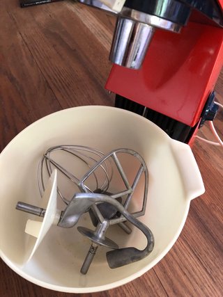 Amasadora Kenwood Chef Roja con accesorios