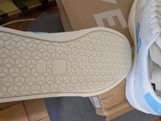 Zapatillas Veja Blancas y Azules sin estrenar