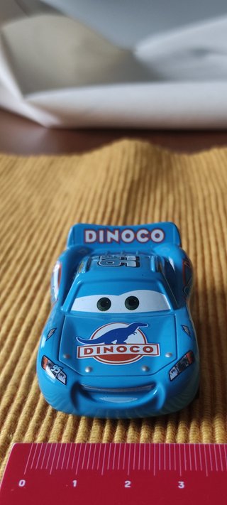 RAYO MCQUEEN ESCUDERIA DINOCO