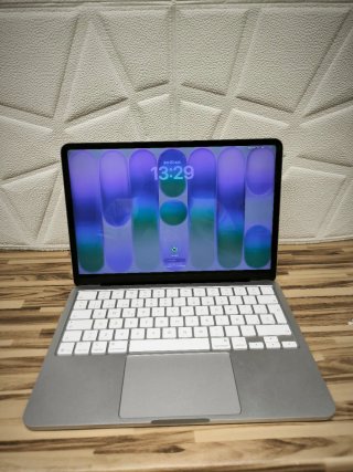 MacBook Neo 13"