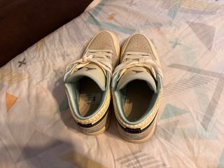 Zapatilla Jordan 1 Low Beige/Negro Talla 40.5