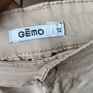 Pantalón chino beige talla 12 sin estrenar