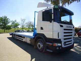 Scania R 420-CAMIONES PORTAMAQUINARIAS