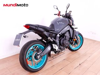 YAMAHA MT 09