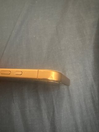 iPhone 16 Pro Oro Blanco
