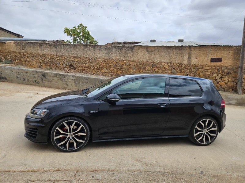 Volkswagen Golf 2017 - foto 1