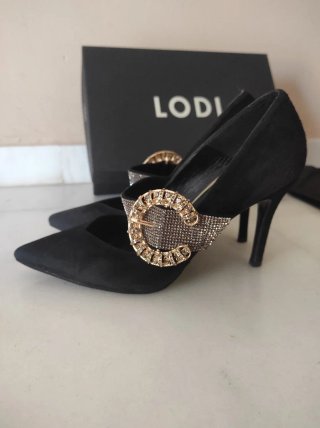 Zapatos de tacón Lodi negros con pedrería