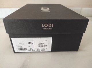 Zapatos de tacón Lodi negros con pedrería
