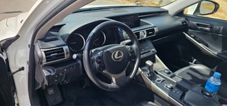 Lexus IS300h