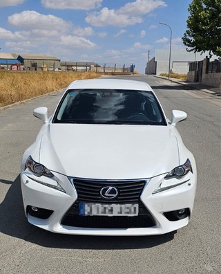 Lexus IS300h
