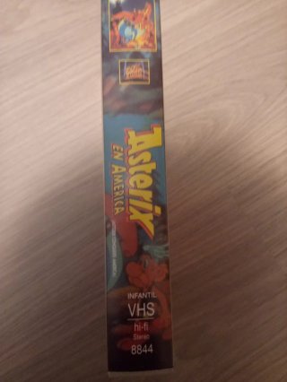 VHS Asterix en América (Castellano)