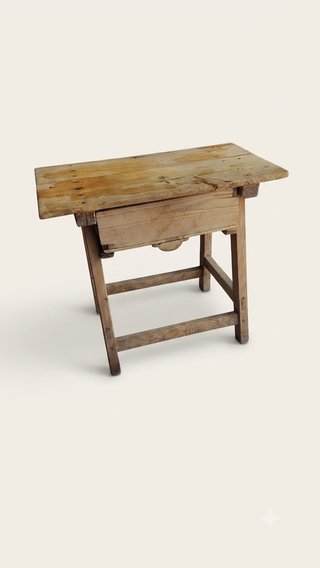 Mesa de madera con cajón