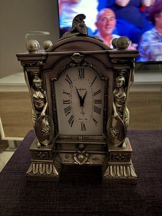 Reloj de sobremesa decorativo