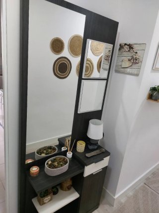 Mueble recibidor con espejo