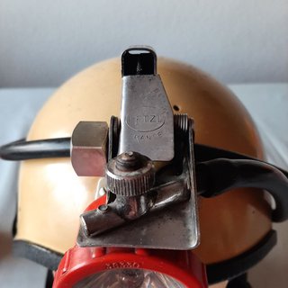 Casco blanco Espeleología con Luz y Carburero