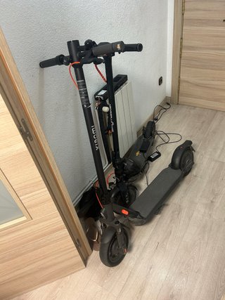 2 Patinetes Eléctricos Xiaomi y Red Bull
